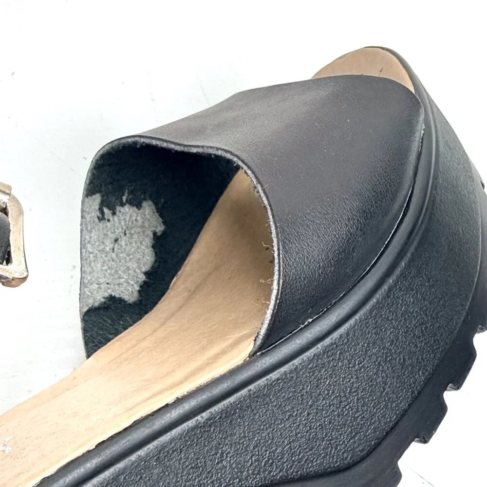 KOI FOOTWEAR Chunky Platform Lug Sole Heel Ankle Strap Sandals Womens 36 5.5 6